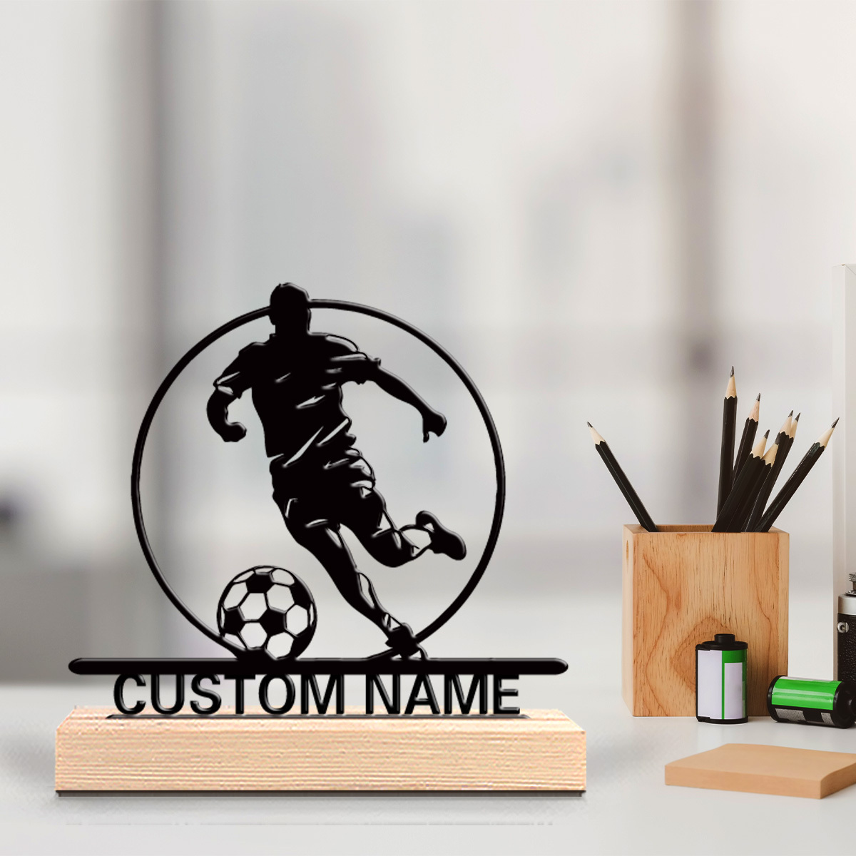 Office Furniture Home - รูปปั้นนักฟุตบอลโลหะสั่งทำพร้อมชื่อ ฐานไม้ตกแต่งโต๊ะ ของขวัญสำหรับแฟนฟุตบอล ของขวัญวันเกิด/วันหยุด/ตกแต่งบ้าน/สำนักงาน